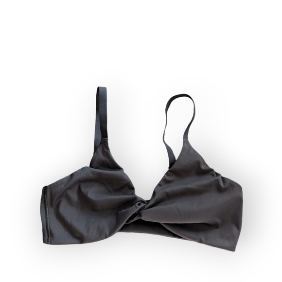 Two front tie Gymshark bras. - Picture 2 of 6